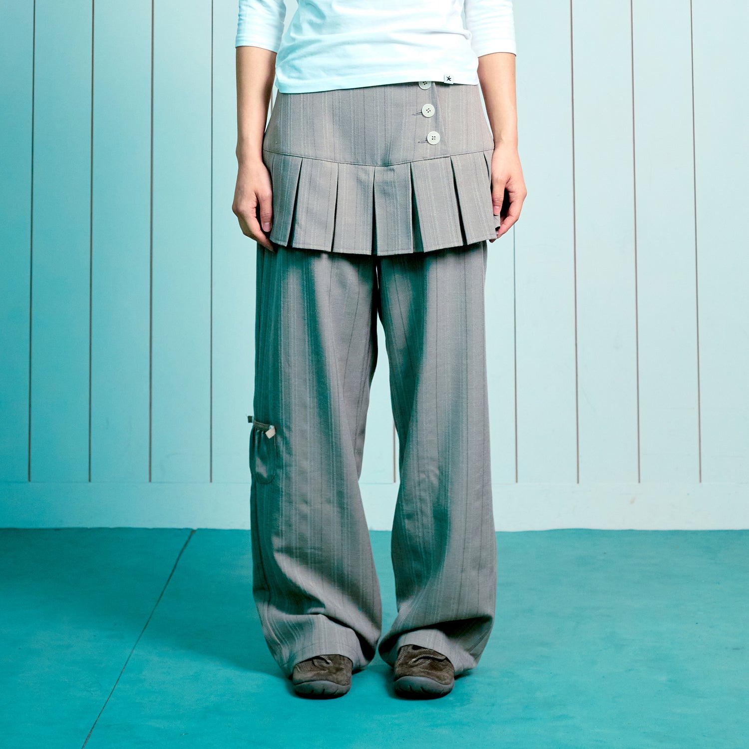 w) TCM skirt layered button pants (beige) – THECOLDESTMOMENT