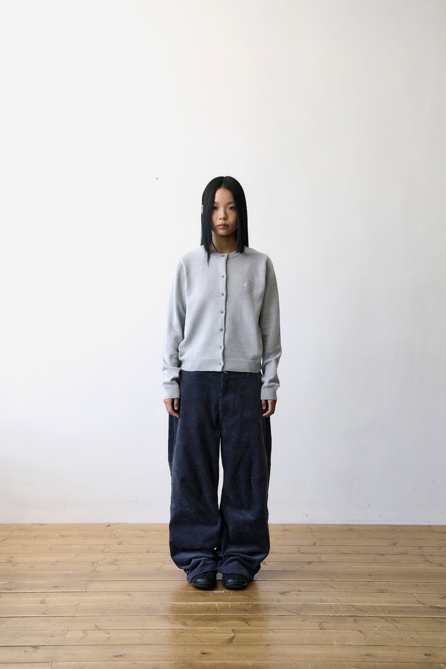 TCM mini logo knit cardigan (grey)