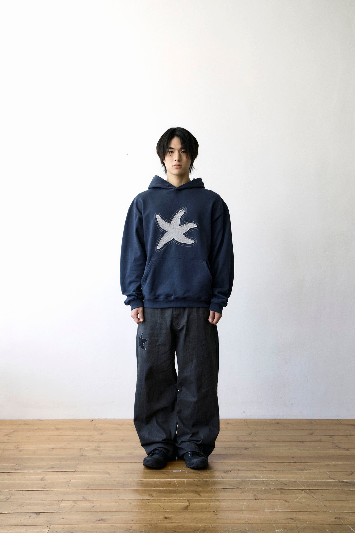 TCM starfish contour hoodie (navy)