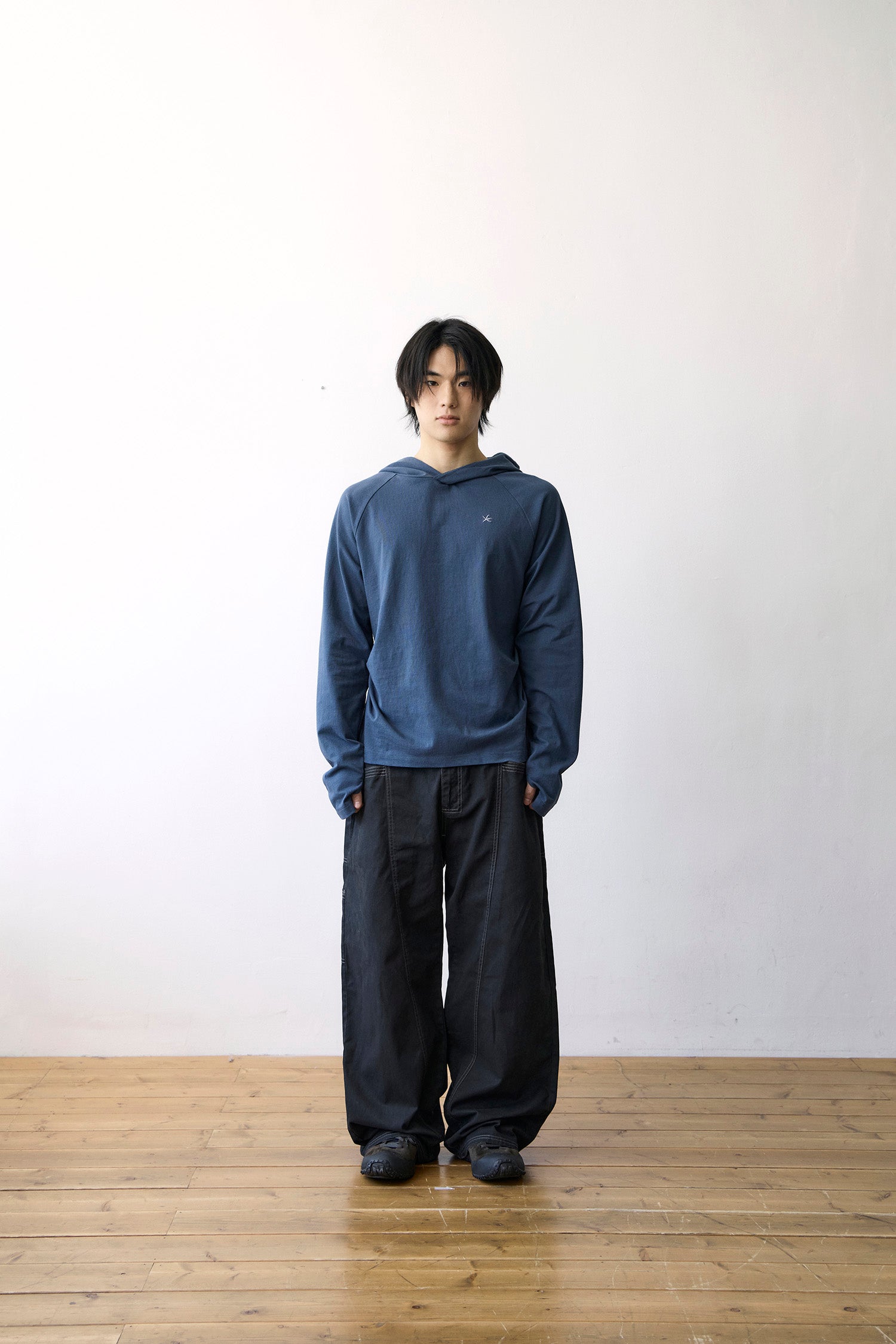 TCM hooded raglan long sleeve (blue)