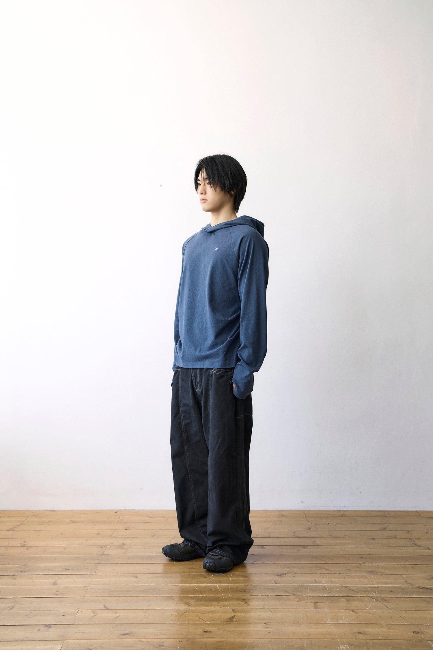 TCM hooded raglan long sleeve (blue)