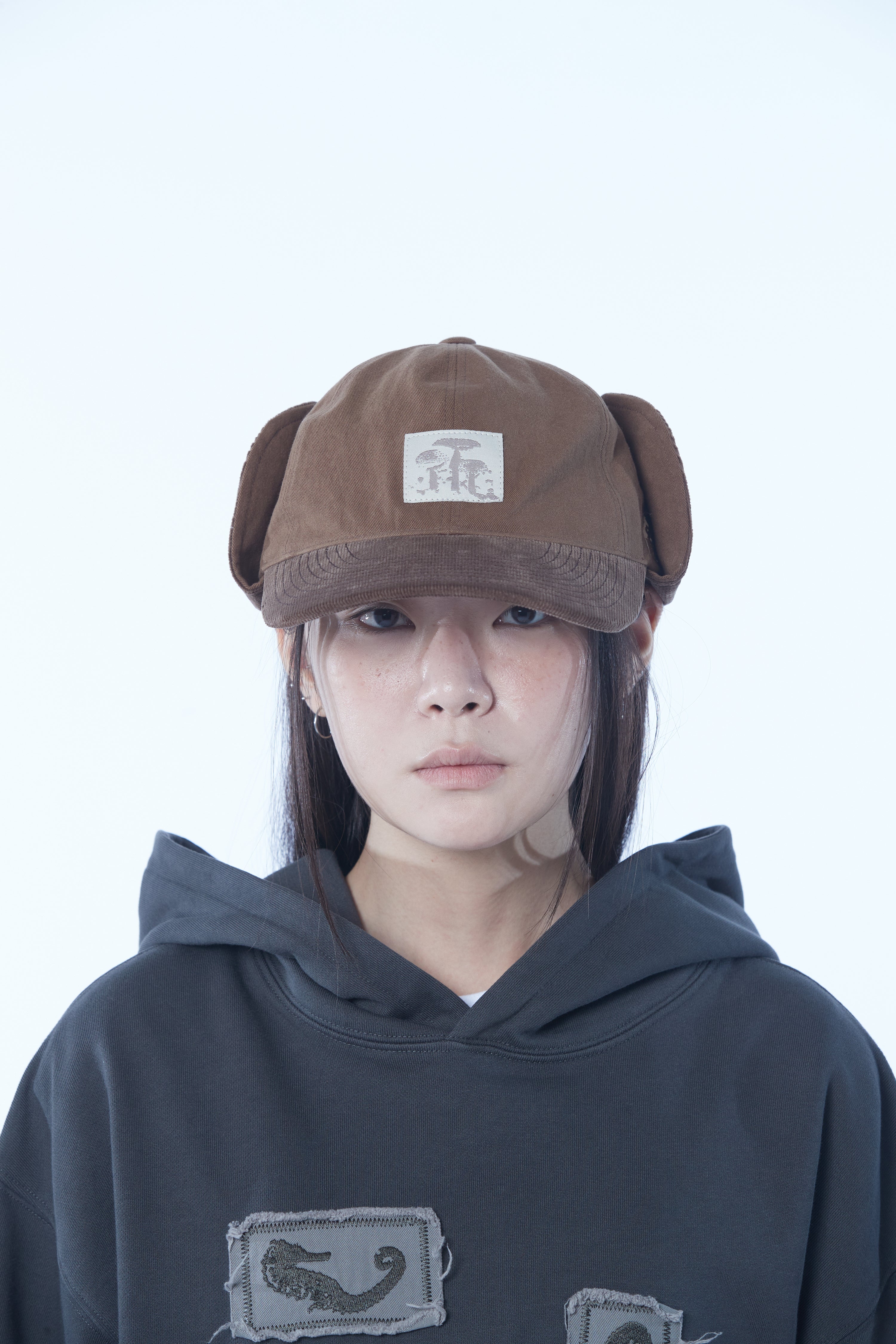 TCM house earflap cap (brown)