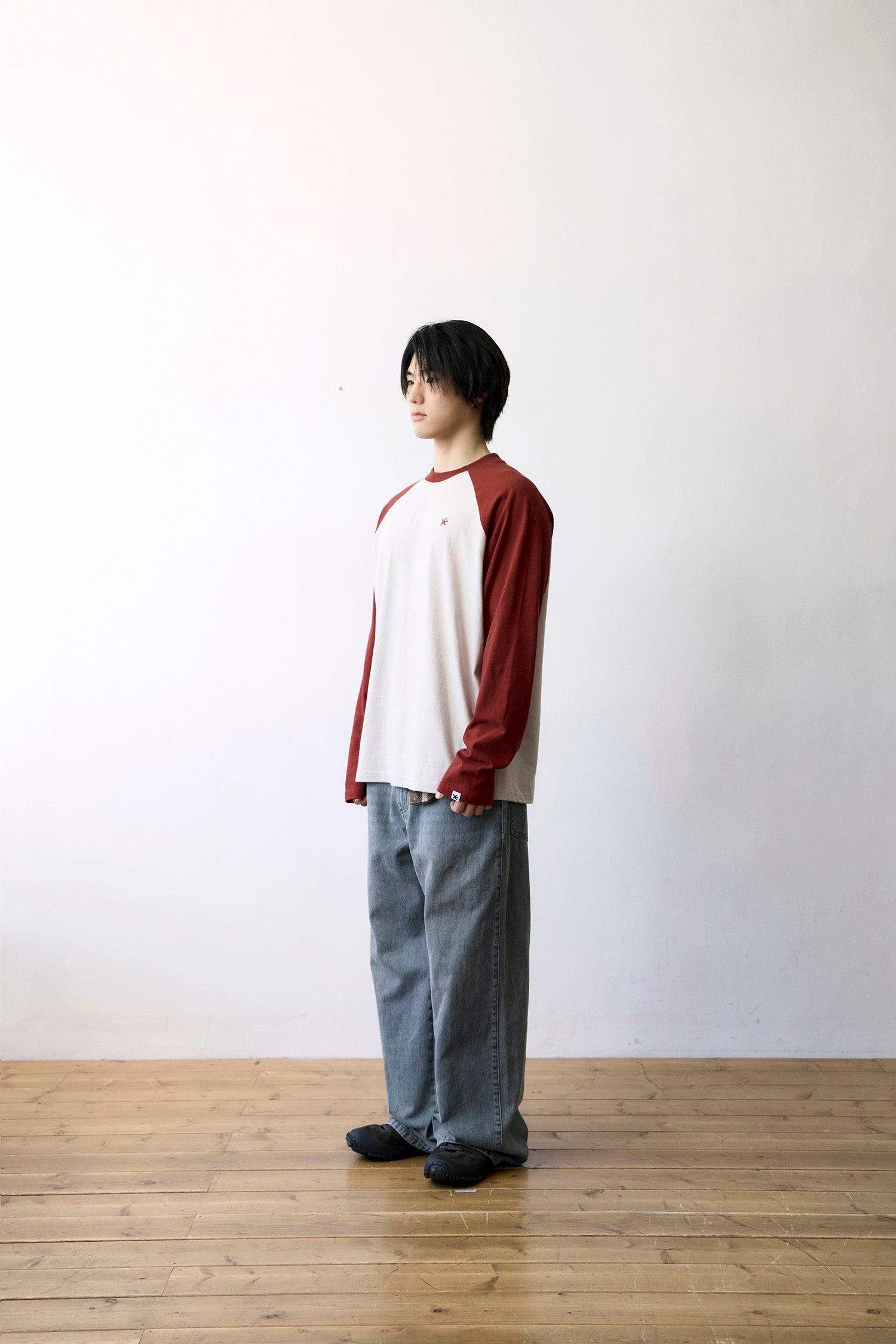 TCM mini logo raglan long sleeve (beige/red)