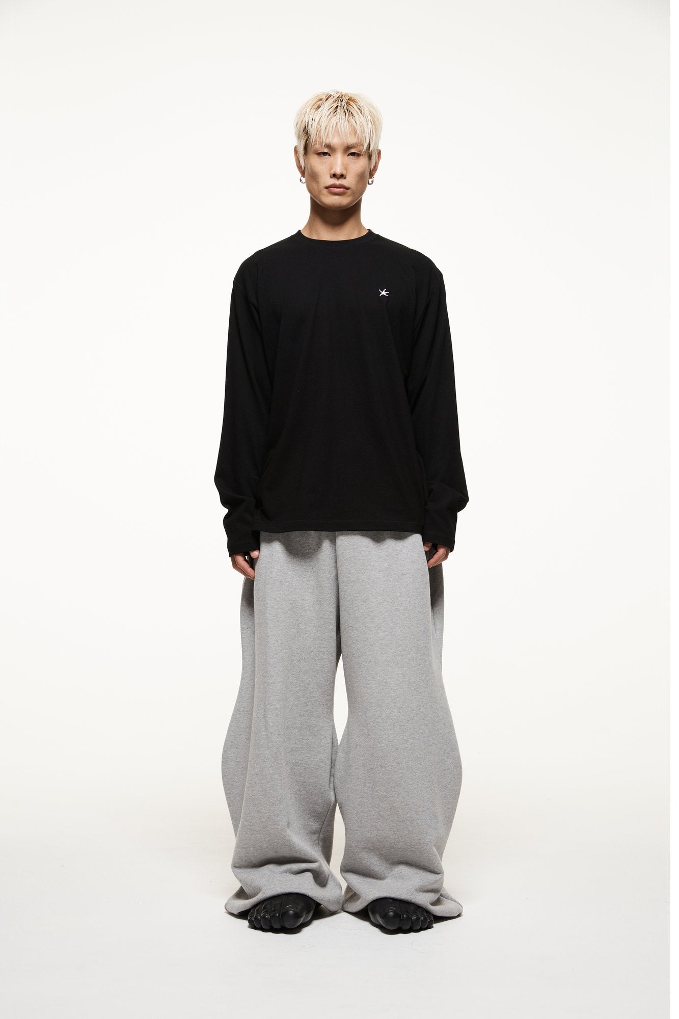 TCM starfish mini logo long sleeve (black)