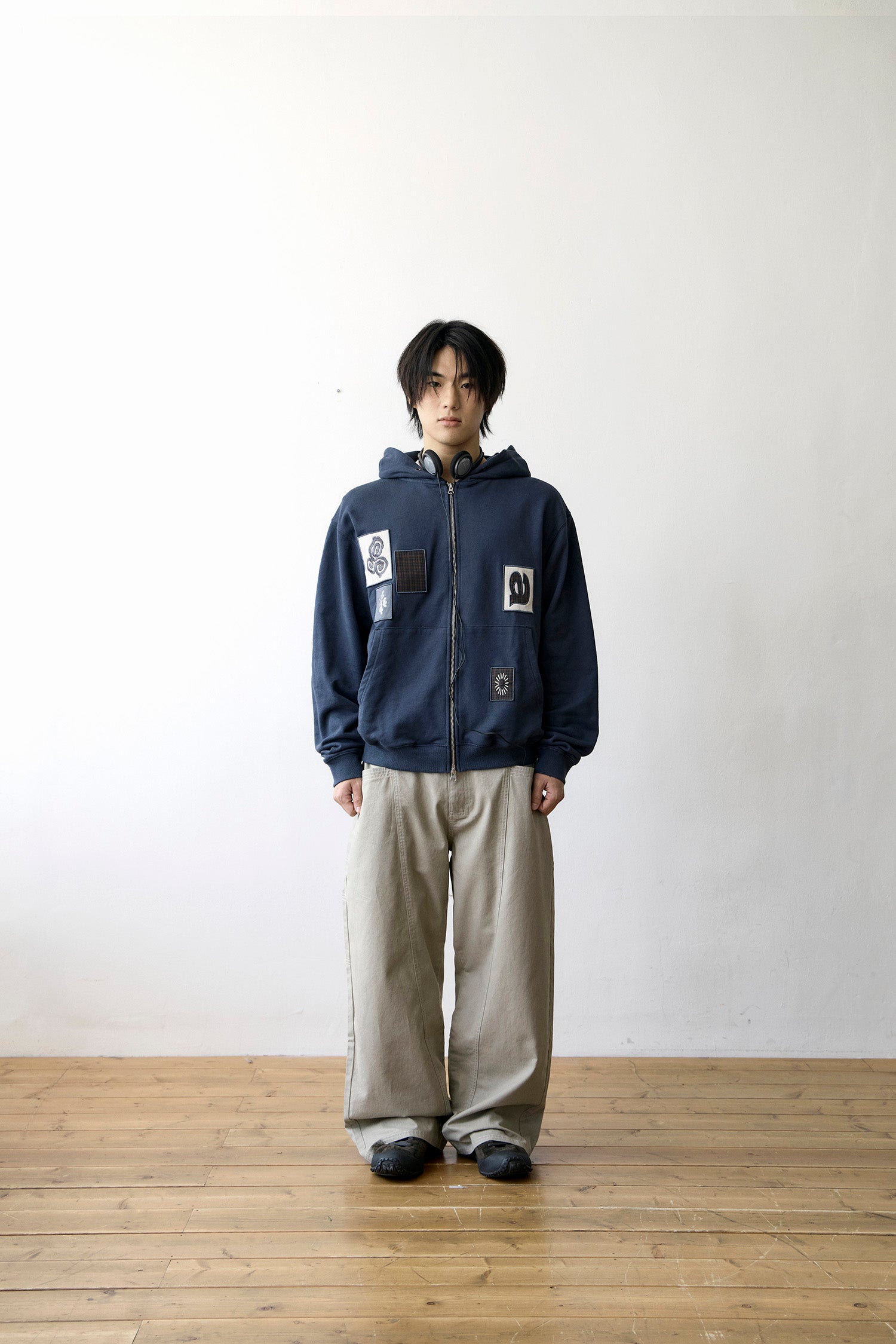 TCM frame hooded zip-up (navy)