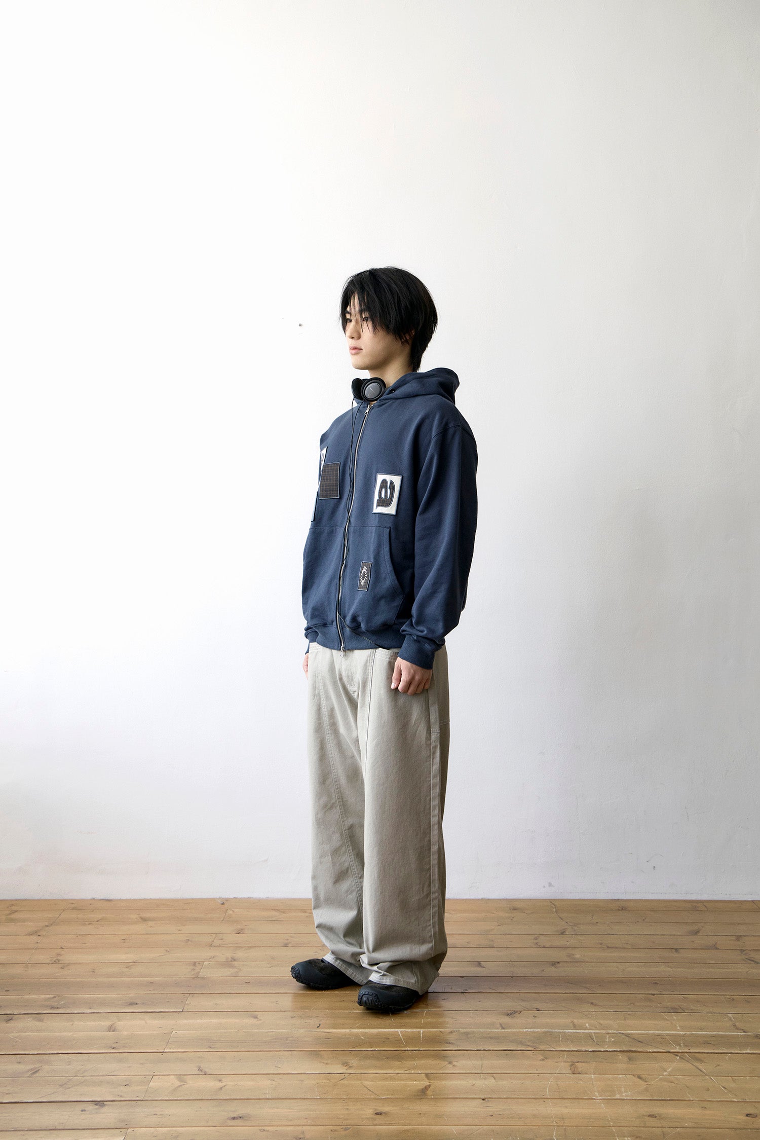 TCM frame hooded zip-up (navy)