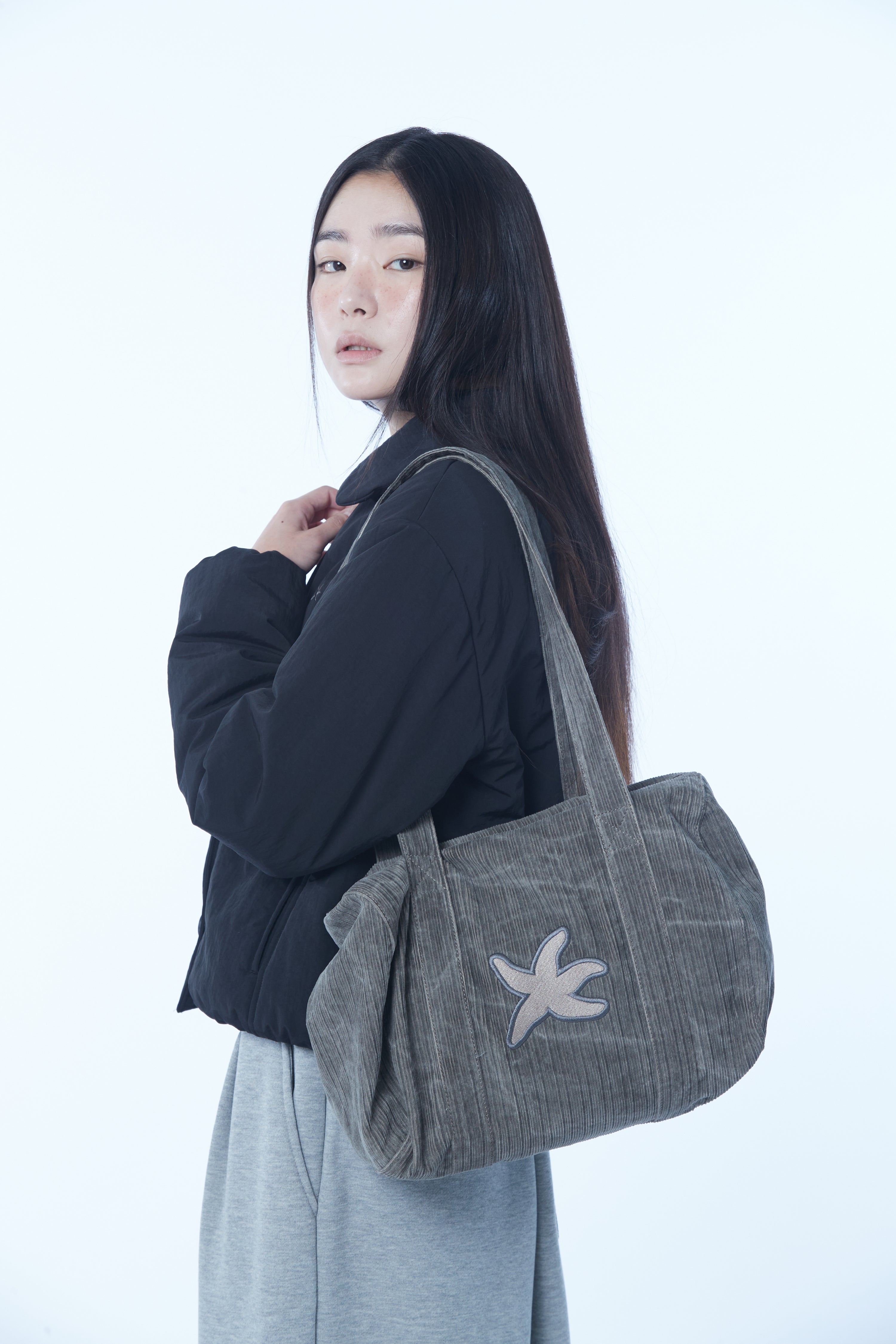 TCM corduroy starfish mini duffle bag (brown)