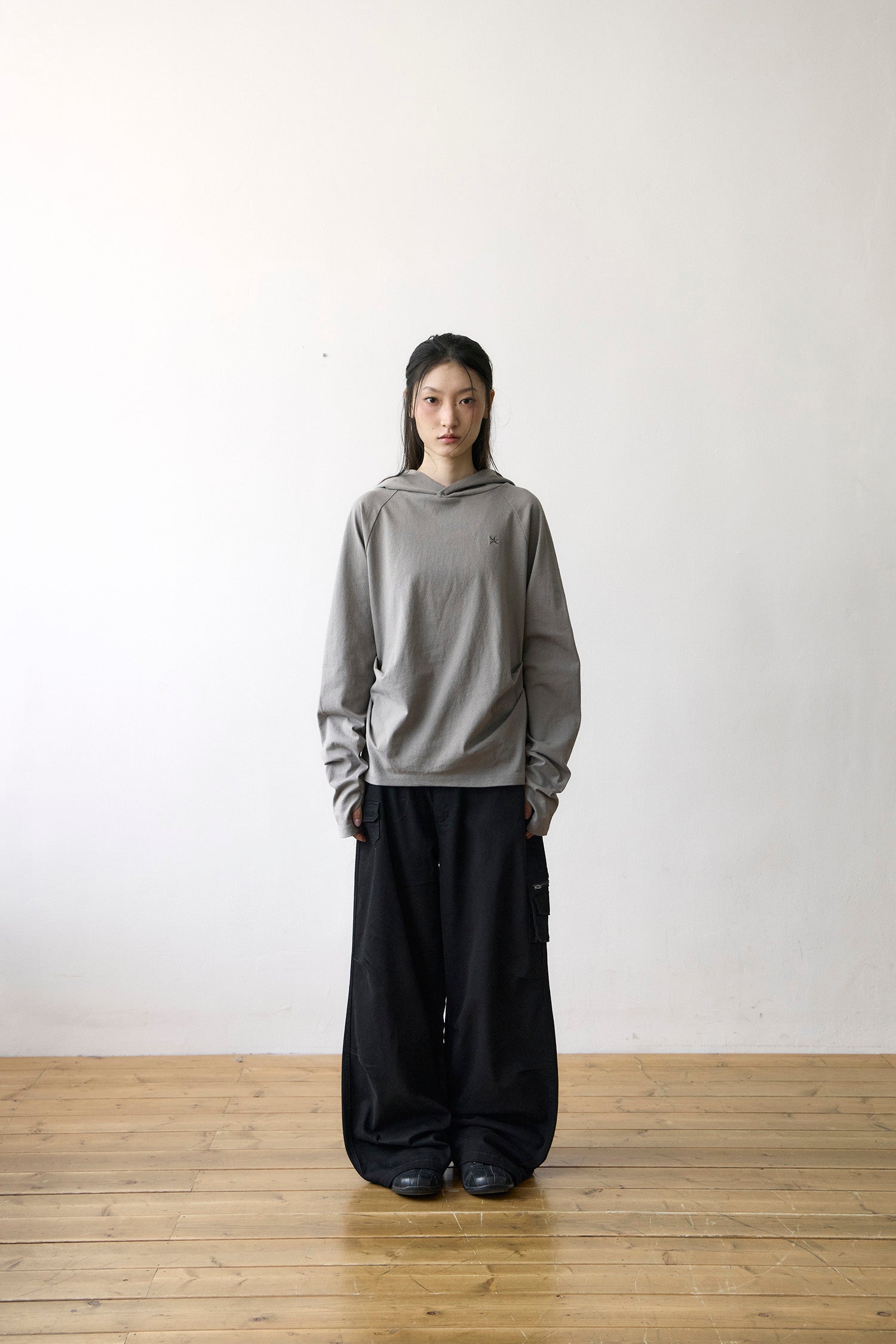 TCM hooded raglan long sleeve (grey)