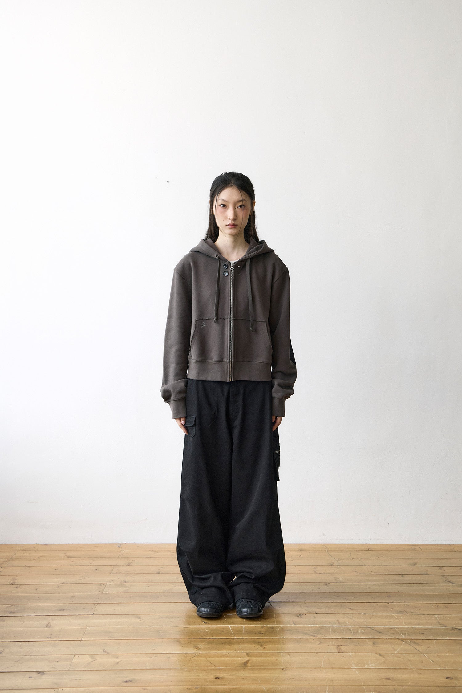 TCM vintage button hooded zip-up (charcoal)