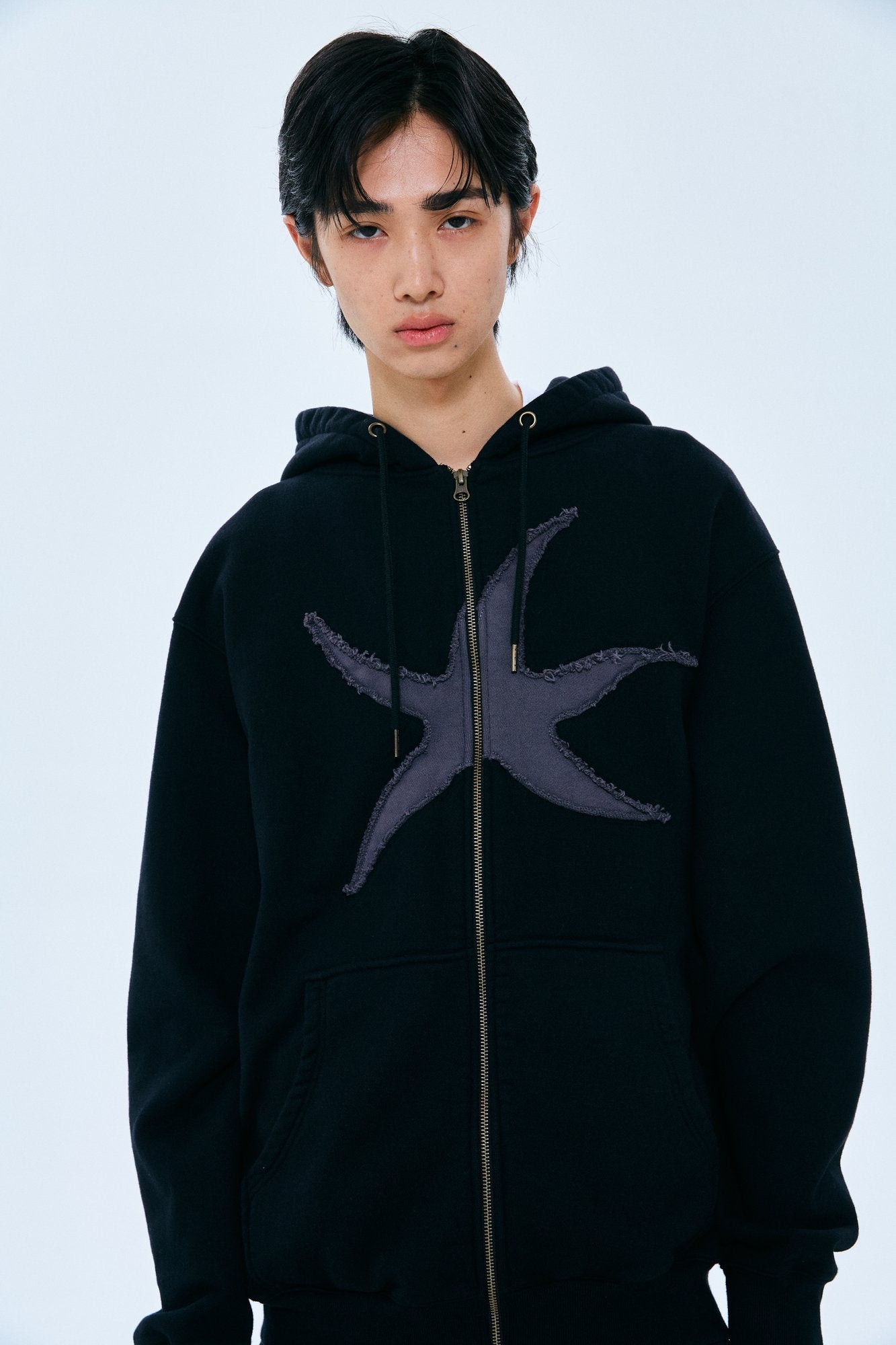 TCM starfish hooded zip-up (black)