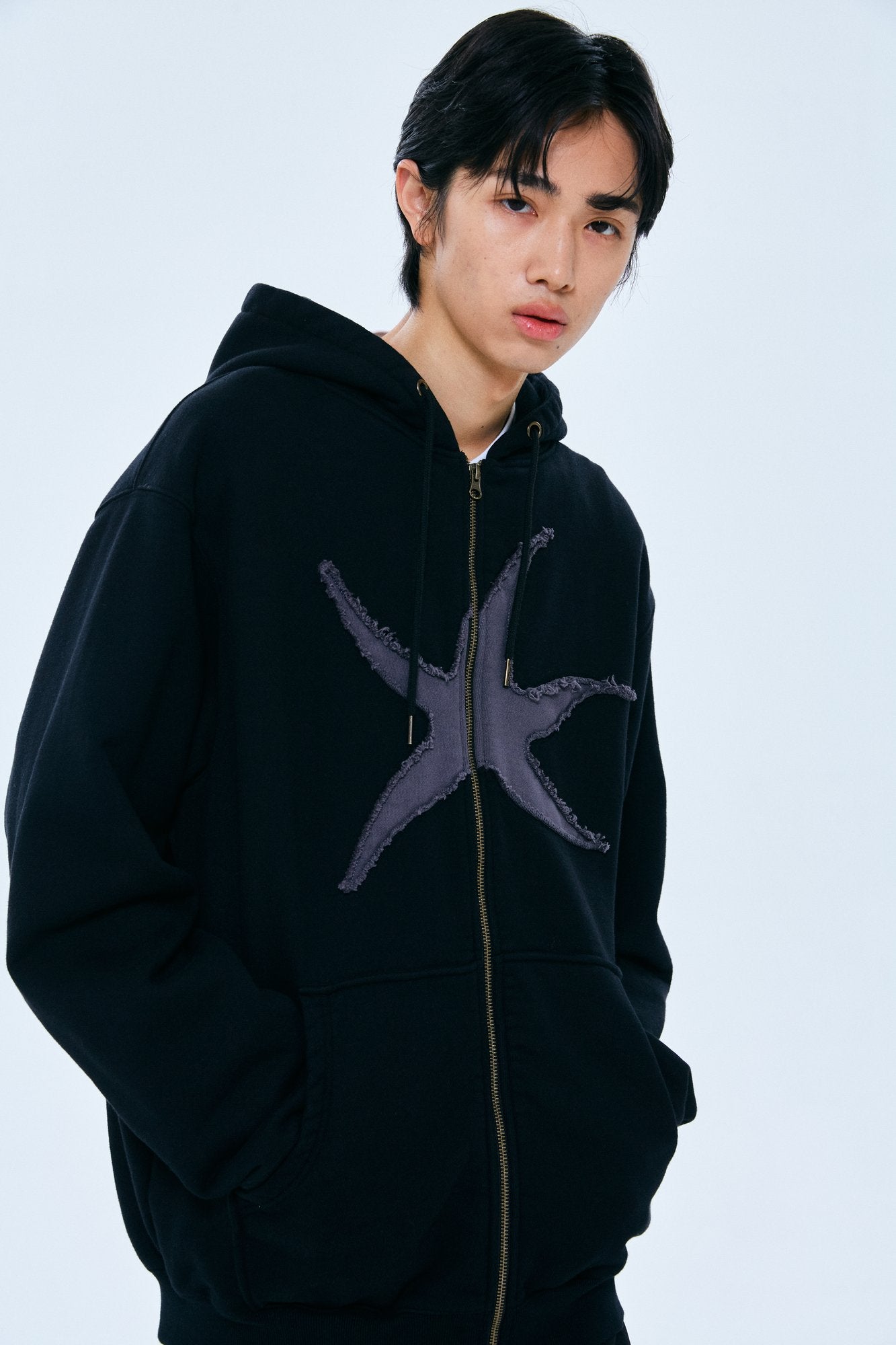 TCM starfish hooded zip-up (black)