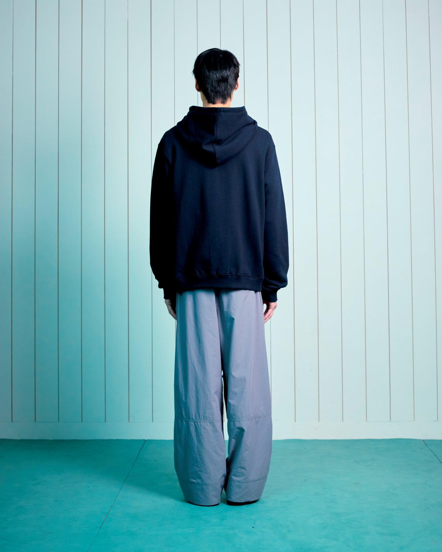 TCM note hooded zip-up (black)