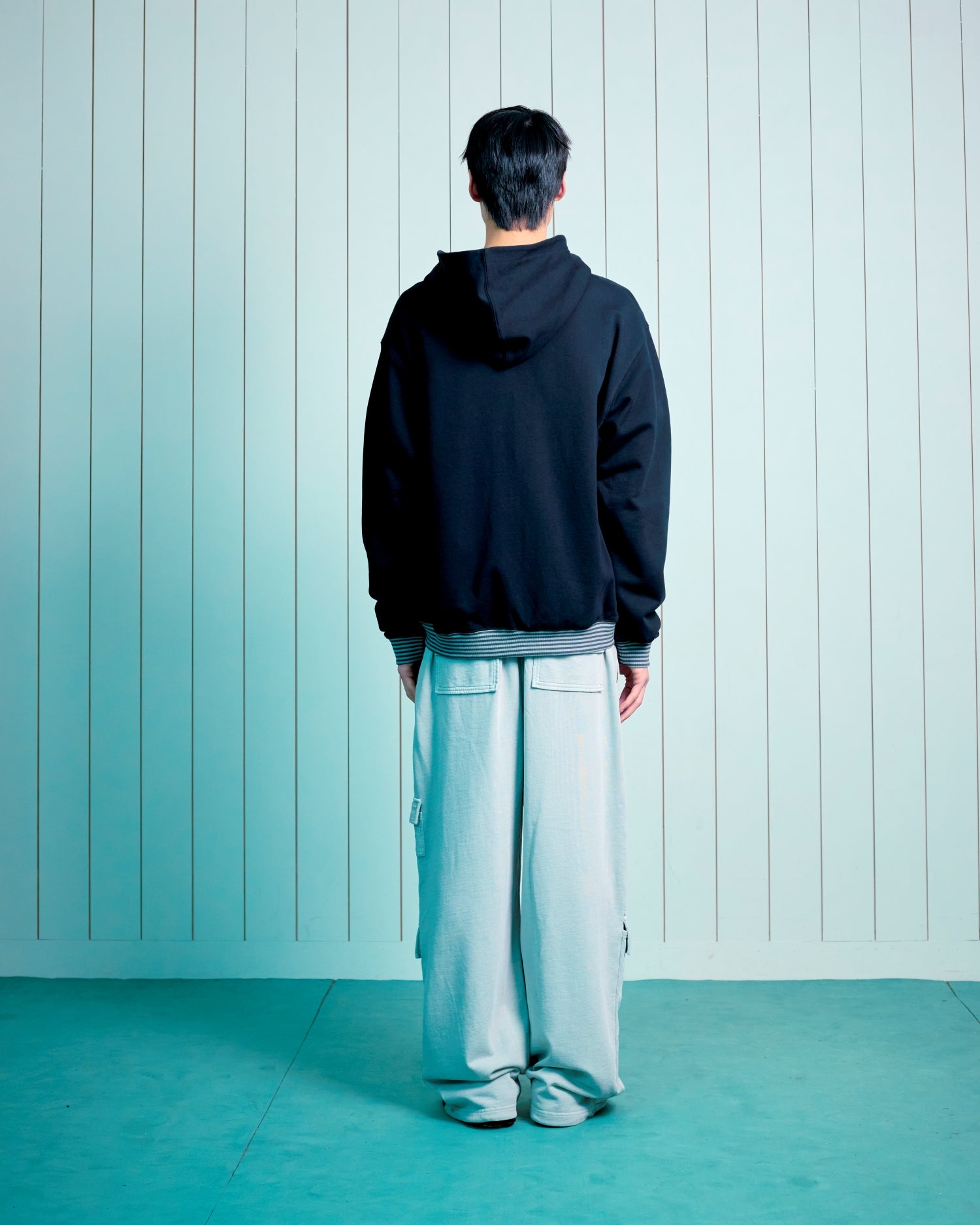 TCM snow stripe hooded zip-up (black)