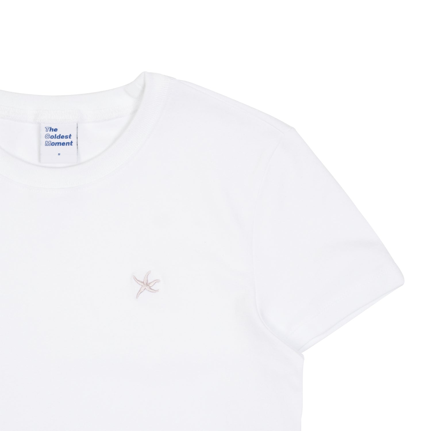 (w) TCM mini logo curved T (white)