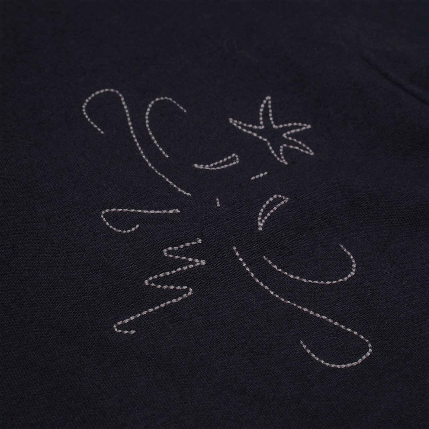 (w) TCM stitch side henly neck T (navy)