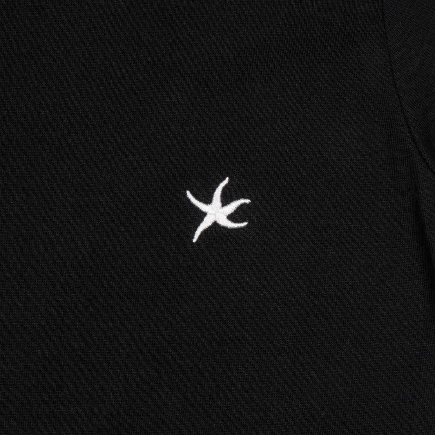 (w) TCM mini logo crop T (black)