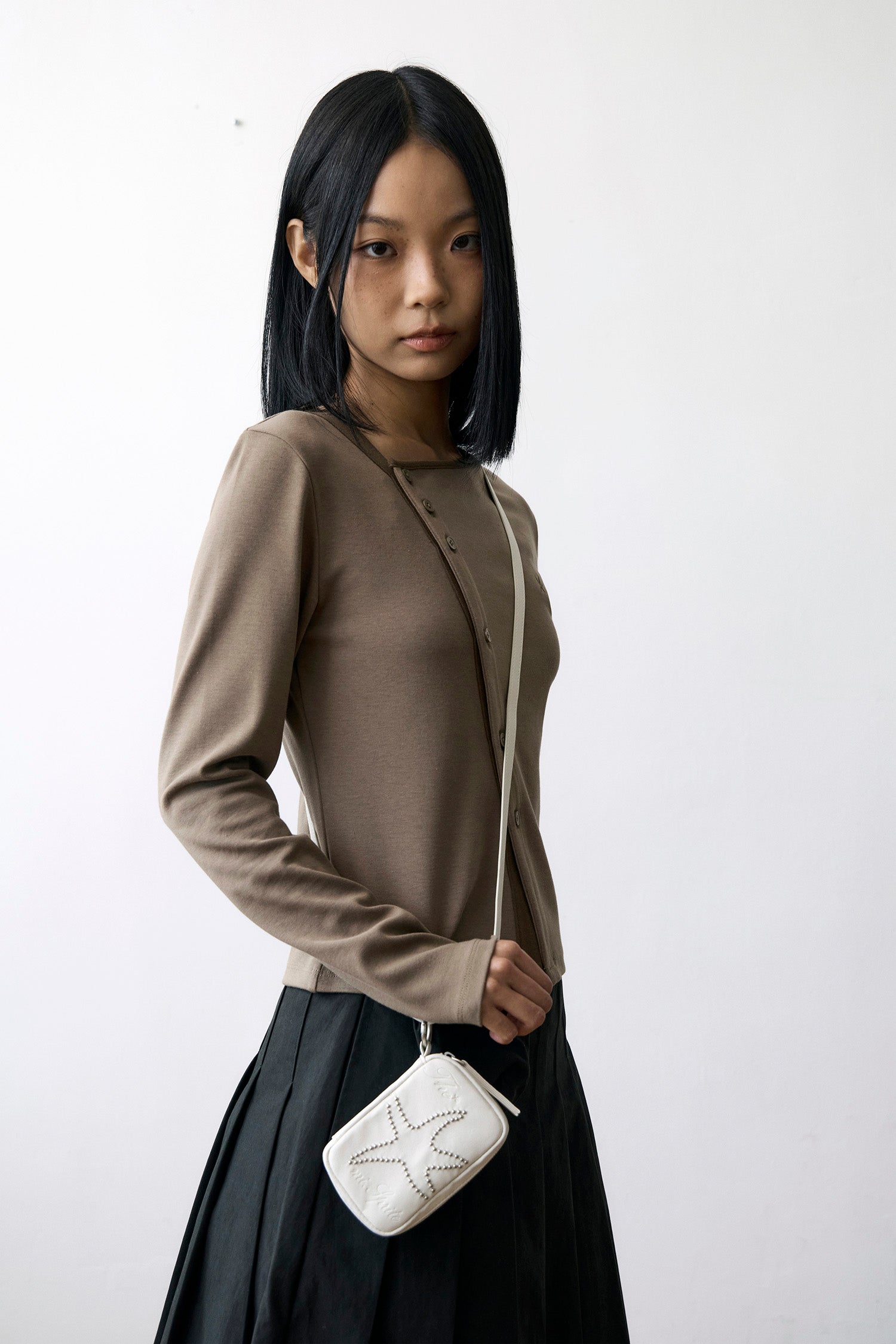 TCM starfish stud mini pouch (white)